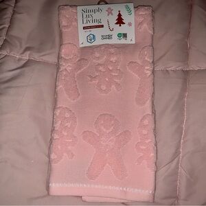 Simply Lux Living Coquette Christmas Towels NWT